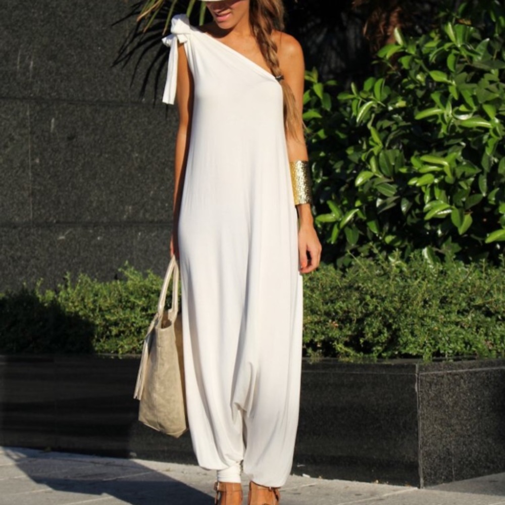 ISO a jumpsuit like this